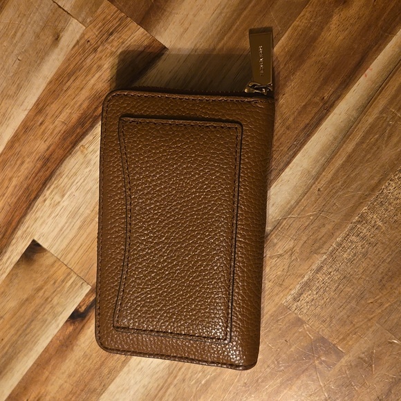 Michael Kors wallet - Picture 2 of 7